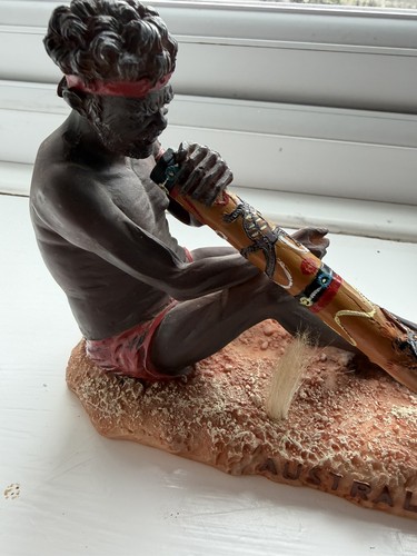 Resin aboriginal man - ,