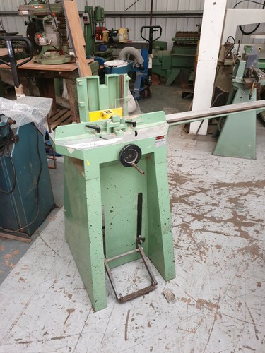 Mitre guillotine 200 vat - £200, +