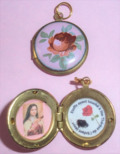 Saint therese lisieux relic - saint, of