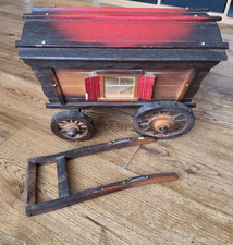 Vintage wooden Gypsy/Romany caravan/wagon