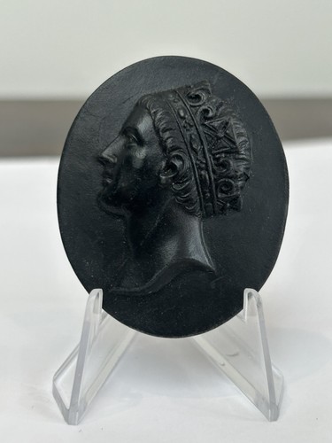 Wedgwood black basalt portrait - black,