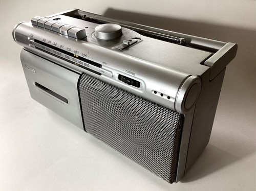 Vintage sony cfm - cfm-20, radio