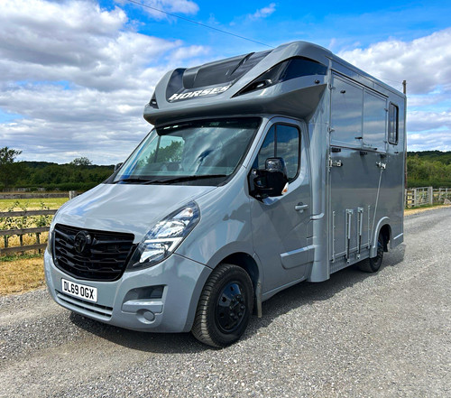 New build horsebox - new, 3.5t