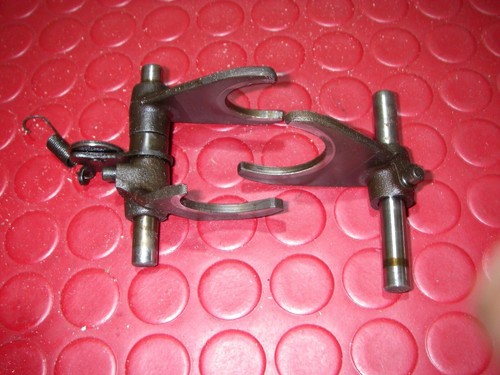 Shift forks shift fork