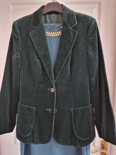 Green velvet jacket size - green,