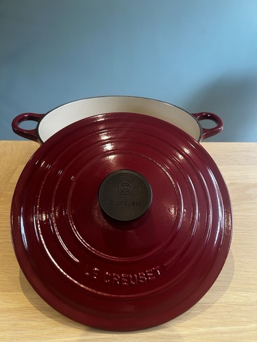 Creuset cast iron - cast, casserole