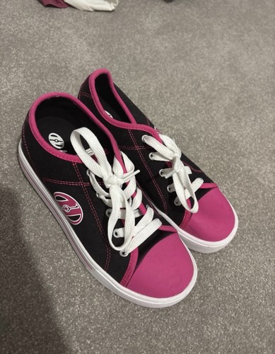 Heelys size 5 - size,