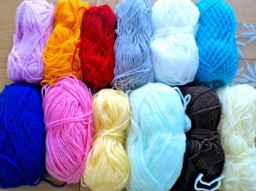 Job lot knitting yarn - lot,