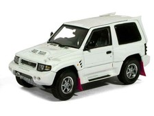 Mitsubishi Pajero Evolution -