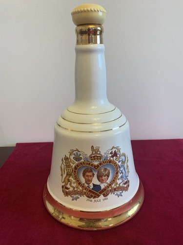 Wade commemorative bell - wade, bell's
