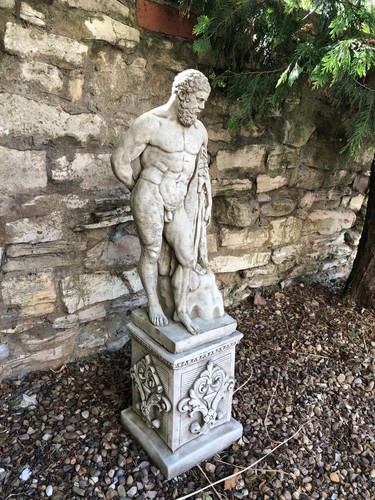 Hercules pedestal concrete - on,