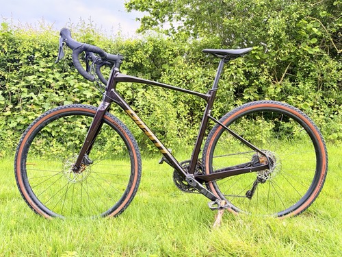 Giant revolt gravel bike - 1,