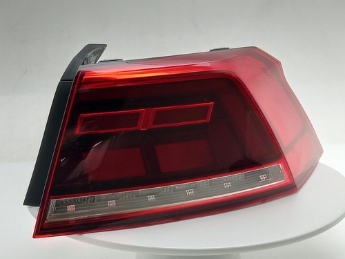 Volkswagen passat tail light - tail,