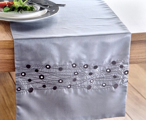 Table runner taffeta - 72",