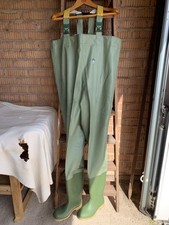 Ocean Studded Sole Chest