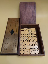 Vintage Wood & Brass Cribbage Board And Dominoes / Games / Tabletop (B2817)