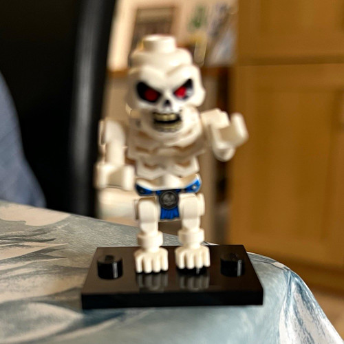 Lego white skeleton minifigure - lego,