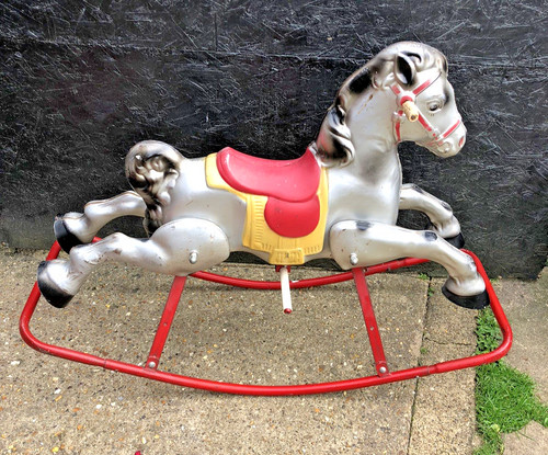 Vintage 1950s mobo - ride, along
