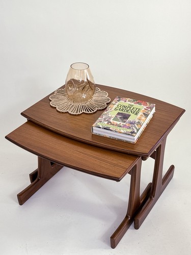 Retro vintage nest - of, g