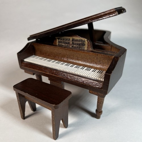 Miniature grand piano toy - miniature,