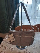 Kipling Izellah Medium