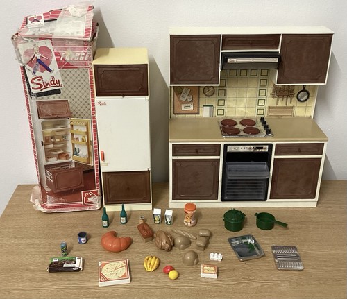 Sindy cooker unit and fridge - unit,
