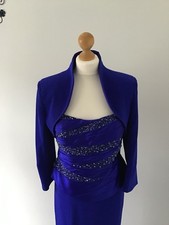 Beautiful Outfit Size 12, Dry