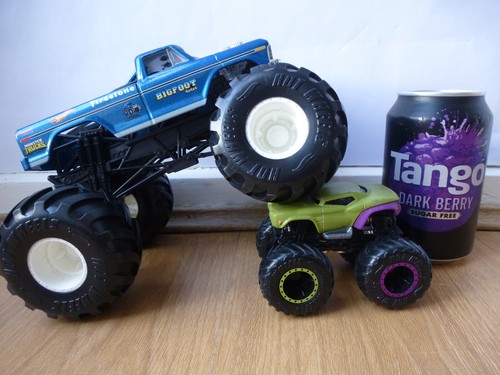 Hot wheels giants oversized - wheels,
