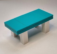 Lego - A 4x8 Bluey Green