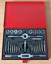 Halfords 28 Piece Metric Tap &