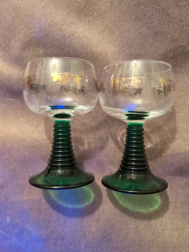 Pair retro green beehive - beehive, stem