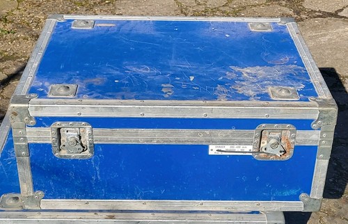 32cm 79cm 60cm flight case - x, x