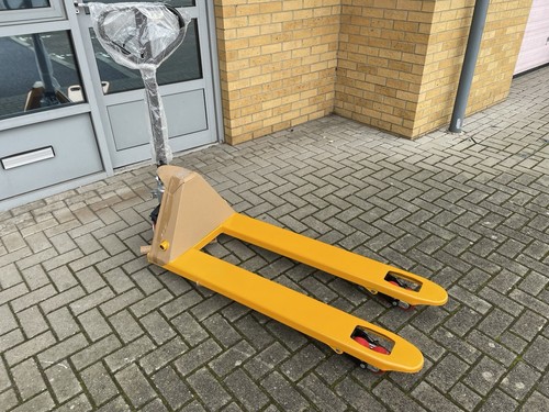 Pallet truck maximum lifting - pallet,