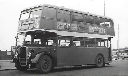 Bus photo jrx819 thames - photo:,