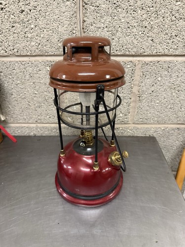 Tilley lamp guardsman working - tilley,