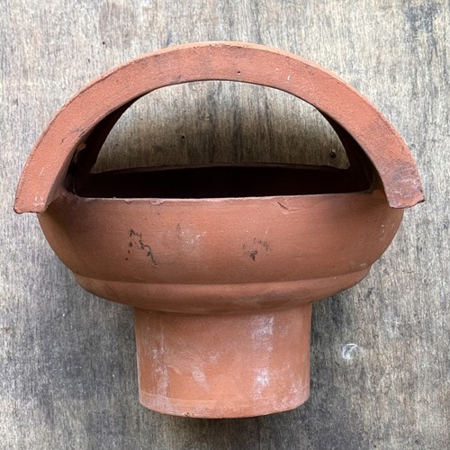 Chimney pot rain cowl anti - pot,