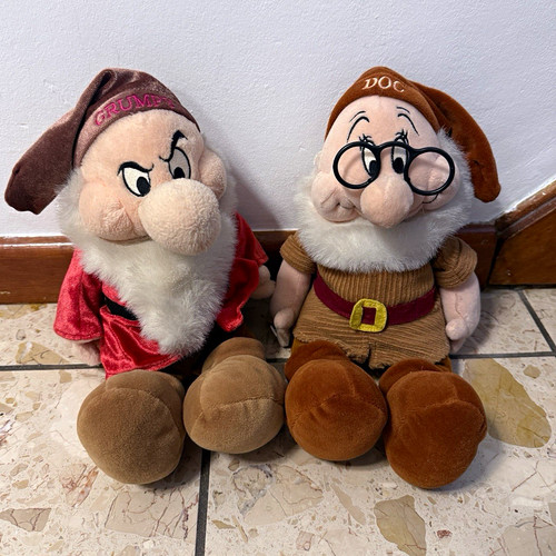 Disney snow white seven dwarfs - snow,