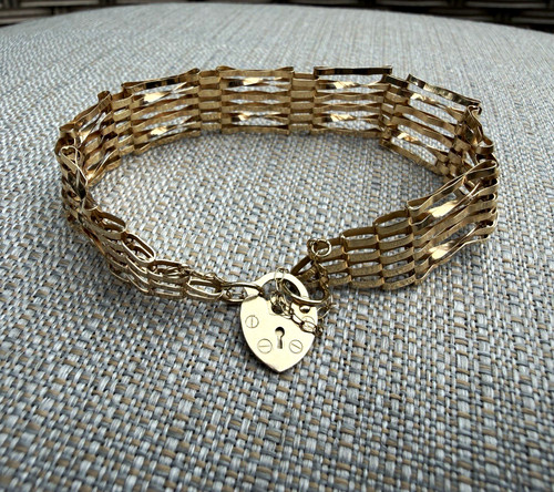 9ct gold gate bracelet - gold, heart