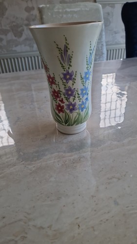 Radford pottery vase hand - e,