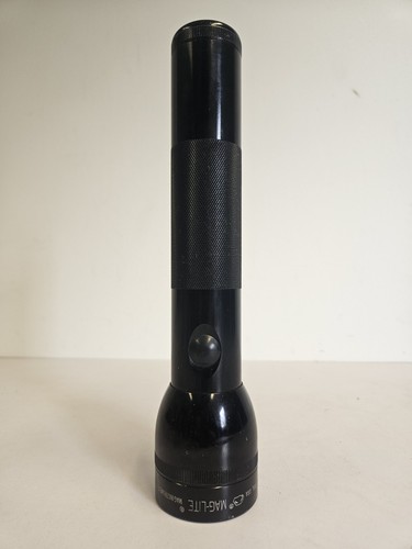 Vintage black maglite - black,