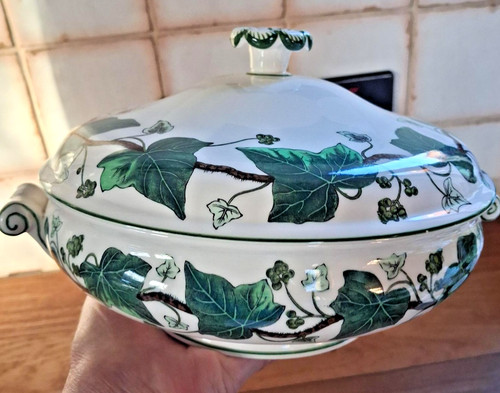Vintage wedgwood tureen - wedgwood,