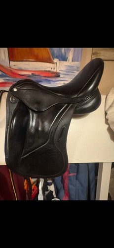 Aviar rook dressage saddle - aviar,