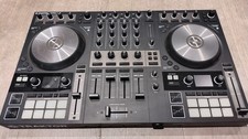 NI Traktor Kontrol S4 MK3 with