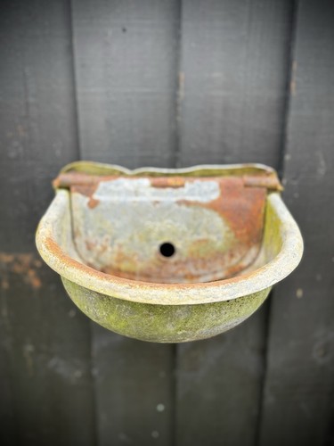 Wall planters cattle feeder - wall,