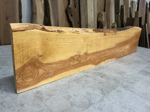 Live edge pine wood - edge, /