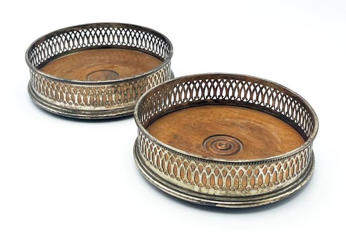 Silver plated bottle coasters - silver,