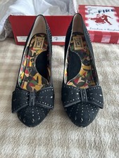 Miss L-Fire Black Heels