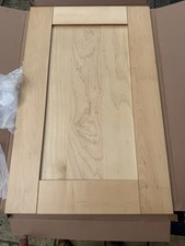 KITCHEN DOOR - SOLID MAPLE   !  450 X 720   STOCK DZ543