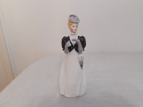 Vintage ceramic figurine - ceramic,