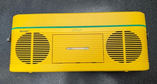 Sharp v40 cassette radio - qt,